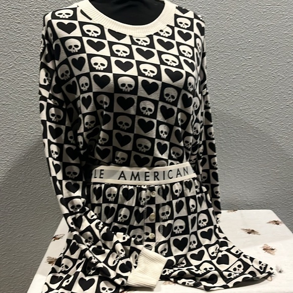 American Eagle 2 piece pajama set or loungewear size XL need I say more skulls - Picture 3 of 17